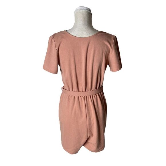Gilli Surplice Faux Wrap Style Short Sleeve Romper in Salmon Size Small - Picture 9 of 15